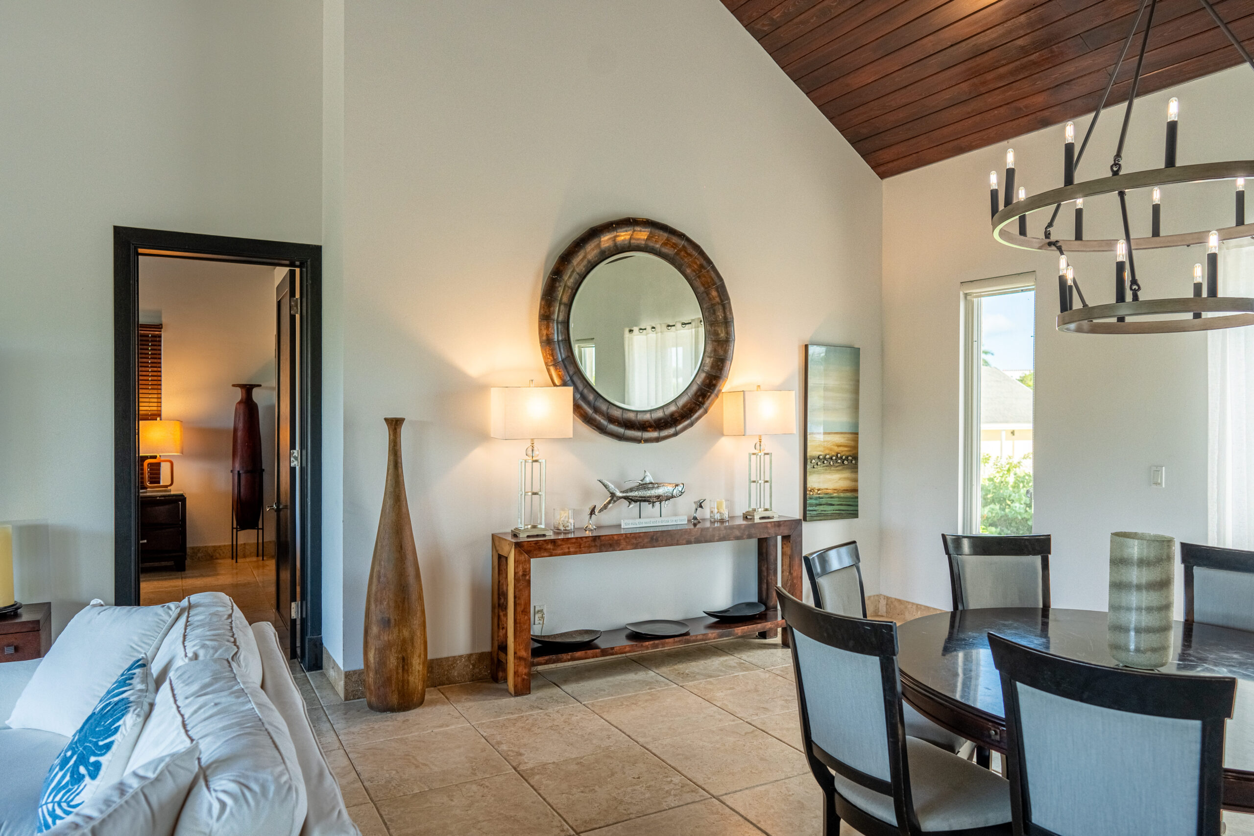 VillaSiena Dining Area